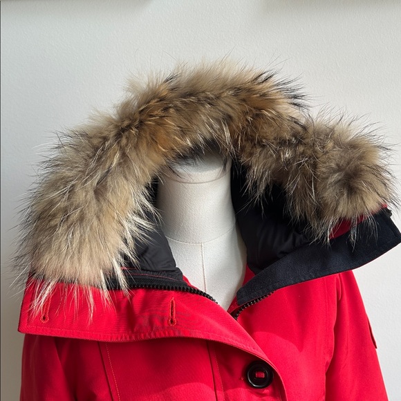 Canada Goose Women’s Goosedown Feathers Real Fur Ski Jacket Outerwear Small Red - Picture 5 of 16